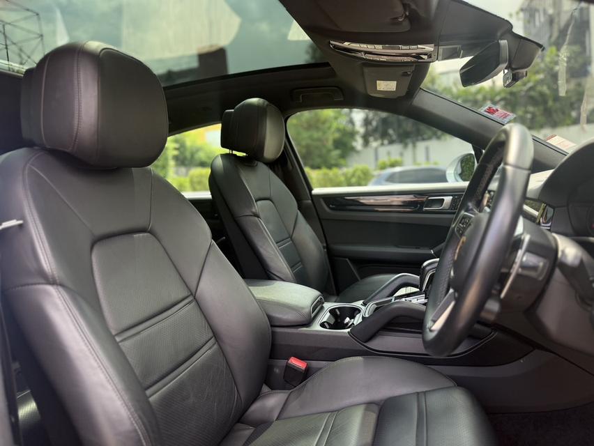 Porsche Cayenne E hybrid Coupe AAS ปี 2022 13