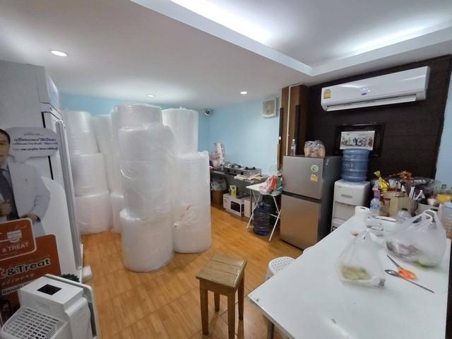 ให้เช่าตึกแถว 4 คูหาทะลุถึงกัน พื้นที่กว่า 500 ตรม. ย่านสาทร ซอยนราธิวาส 14 เหมาะทำออฟฟิศและเก็บสต๊อก 5