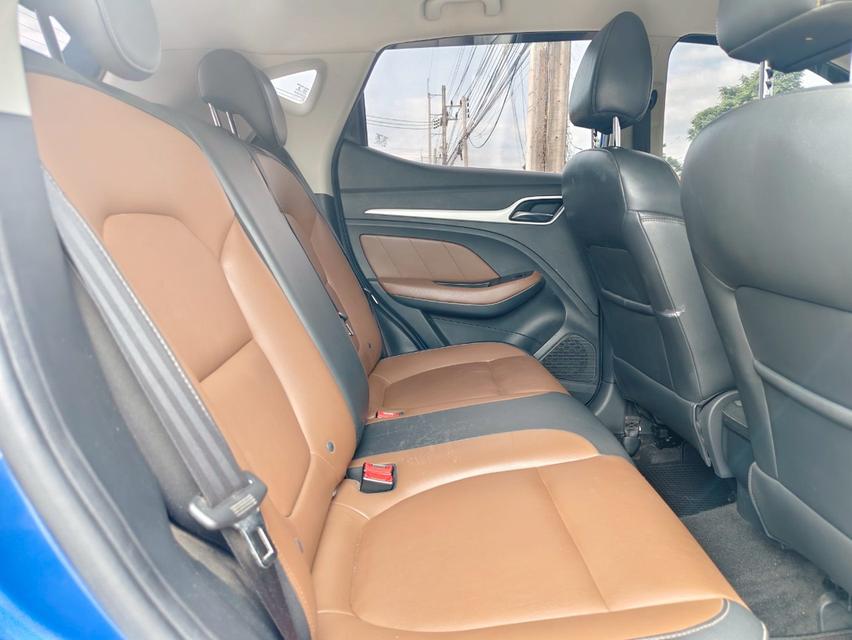 MG ZS 11