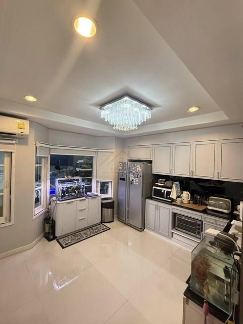 ขายทาวน์โฮม 3.5 ชั้น โครงการ ซิตี้ พลัส สุขุมวิท 50 ใจกลางเมือง เดินทางสะดวก ตกแต่งสวย พร้อมอยู่ ใกล้ BTS อ่อนนุช 3