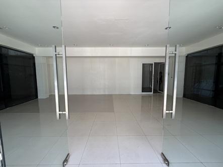 ให้เช่าตึกสำนักงาน 6 ชั้น วิสุทธานี ลาดพร้าว101/3 Line ID@757zwvfy 2