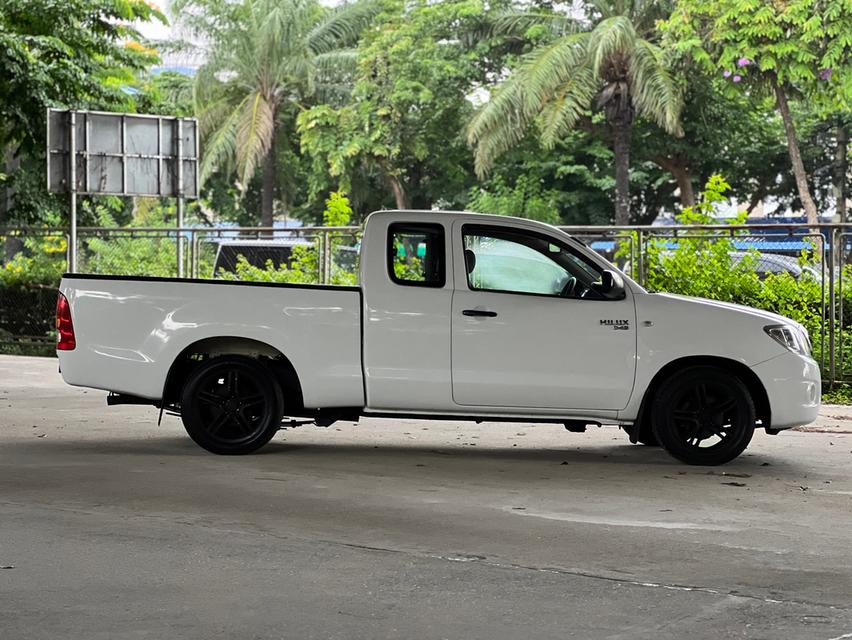 ขายรถ Toyota Vigo 2.5J Cab ปี 2008 สีขาว เกียร์ธรรมดา  8