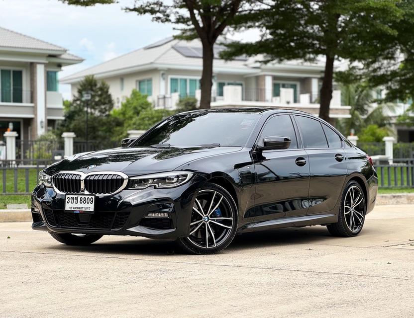 ขาย BMW 330e M-sport G20 2022 สีดำ ราคาถูก มี BSI วารันตีเหลือ