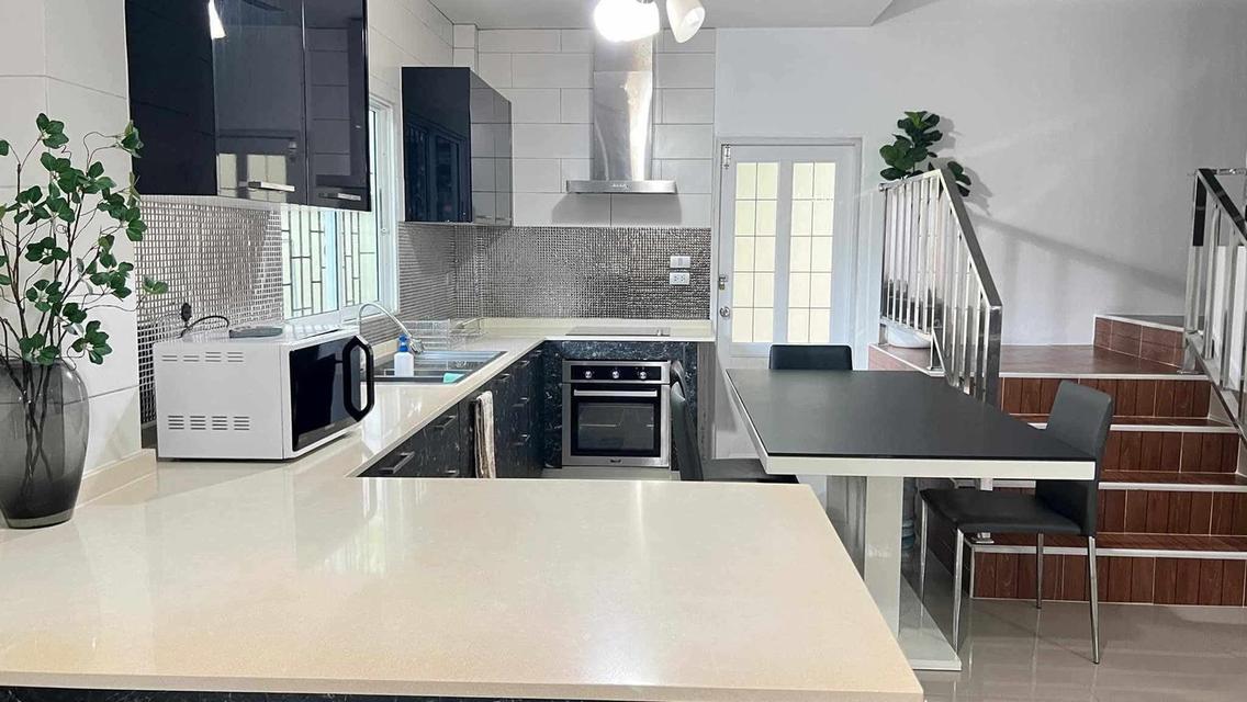 House for rent style pool villa Phatumnak hill