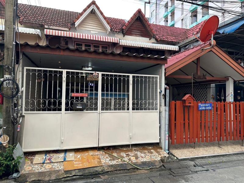 ขาย : ทาวน์เฮ้าส์ 2 ชั้น บ้านเนื้อที่ 22 ตรว. ประชาชื่น ซอยประชาชื่นนนทบุรี 8 1