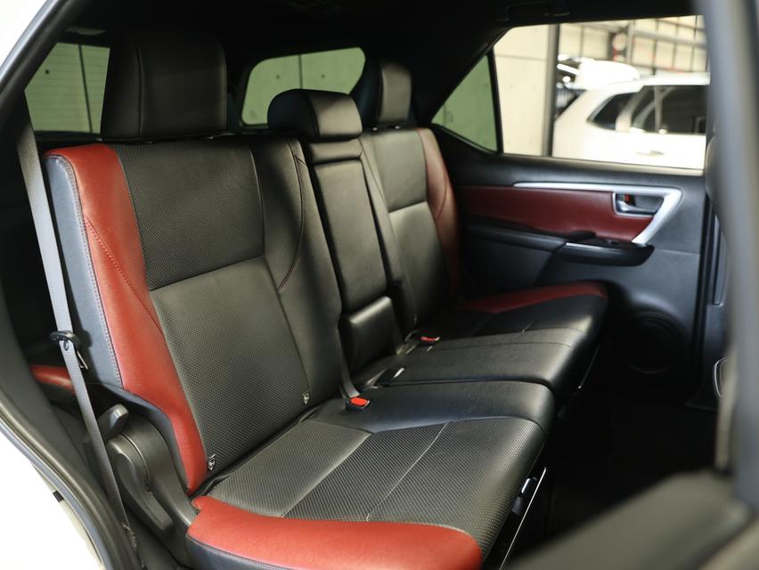 2022 Toyota FORTUNER 2.4 (ปี 15-25) Legender SUV AT รูปที่ 15