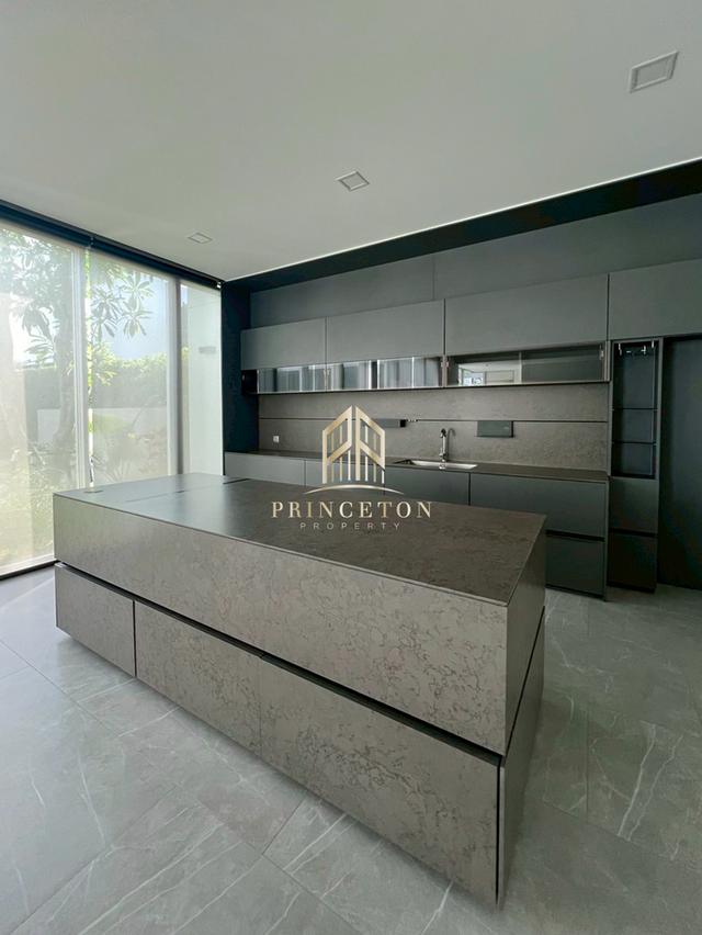 Luxury House For Sale VIVE Bangna in Modern Minimal Style 4