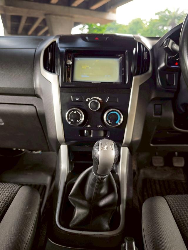 Isuzu D-Max 2.5Z Ddi Hi-Lander Cab MT Year 2012 14