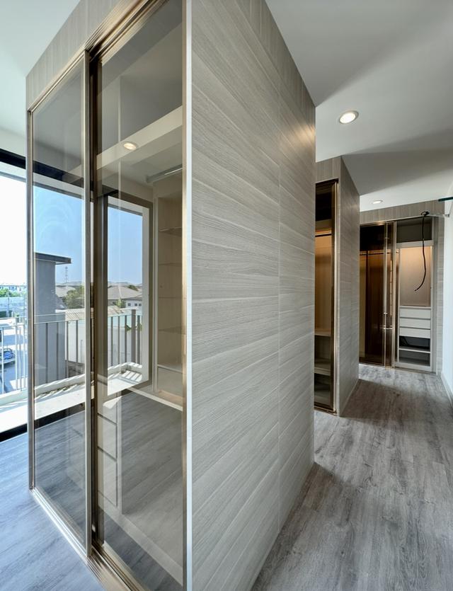 บ้านเดี่ยวหรู 3 ชั้น ใหม่เอี่ยม 18