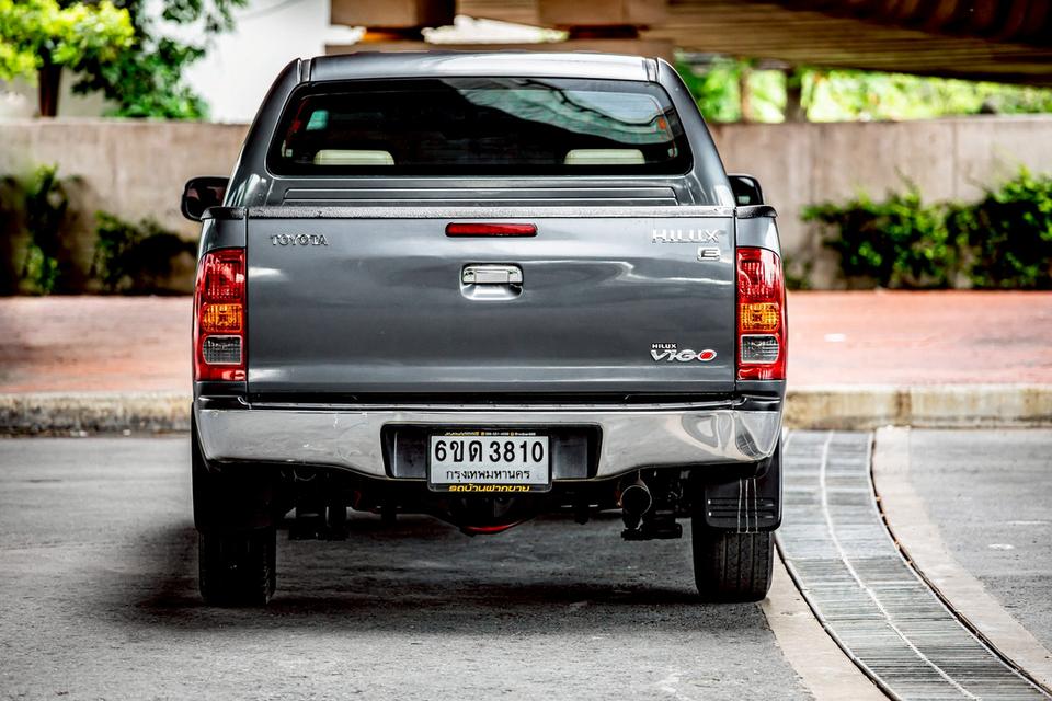 Toyota Vigo Double Cab 4 ประตู 2.5E ดีเซล ปี 2010 สีเทา  7