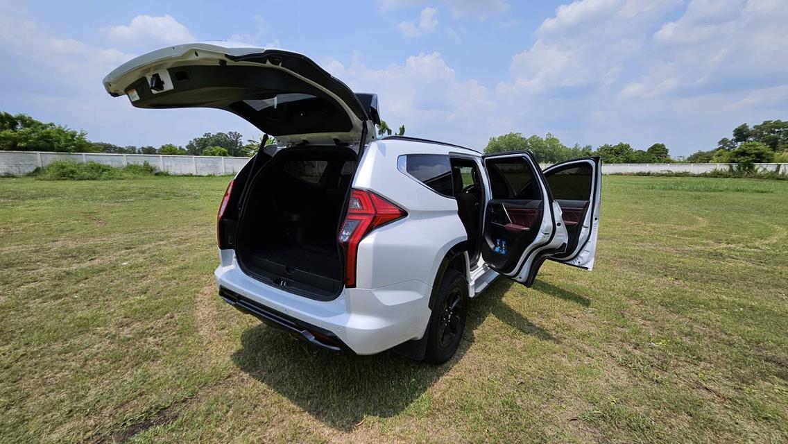 มือเดียว ออกห้าง 2024 Mitsubishi PAJERO SPORT 2.4 GT 4WD Premium Elite Edition SUV ไมล์น้อย 29,000 km รูปที่ 2