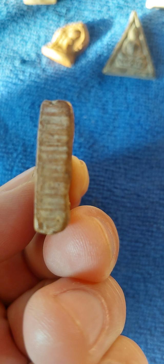 พระกำแพงตัดเก้าพิมพ์ใหญ่ พระกำแพงห้าร้อย รูปที่ 5