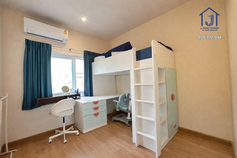 ขายทาวน์โฮม 2 ชั้น หมู่บ้านโกลเด้น ทาวน์ เกษตร-ลาดปลาเค้า ซอยลาดปลาเค้า 72 หลังมุม ใกล้รถไฟฟ้าสายสีชมพู 8