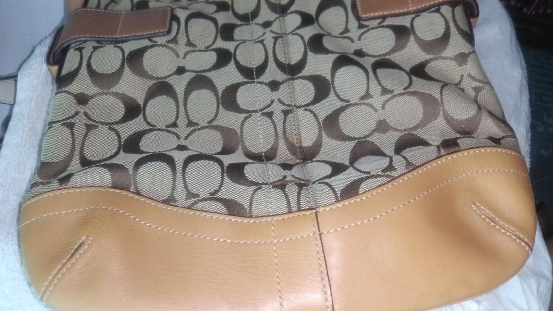กระเป๋า Coach Signature Jacquard Canvas Soho Duffel Bag (มือสอง สภาพดี )