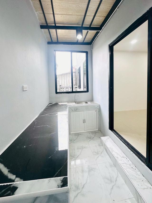 บ้านเดี่ยวประชาอุทิศ 8