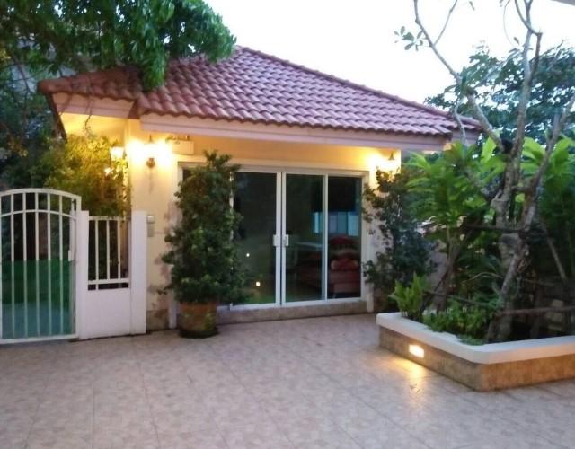 ให้เช่าบ้านเดี่ยว2ชั้น60ตร.วถนนลาดพร้าว64ทะลุออกรัชดาได้ ปรับปรัฃุงใหม่ มี 4 นอน3น้ำ แอร์ 5 เครื่อง เฟอร์ฯครบเช่า45,000บ 2