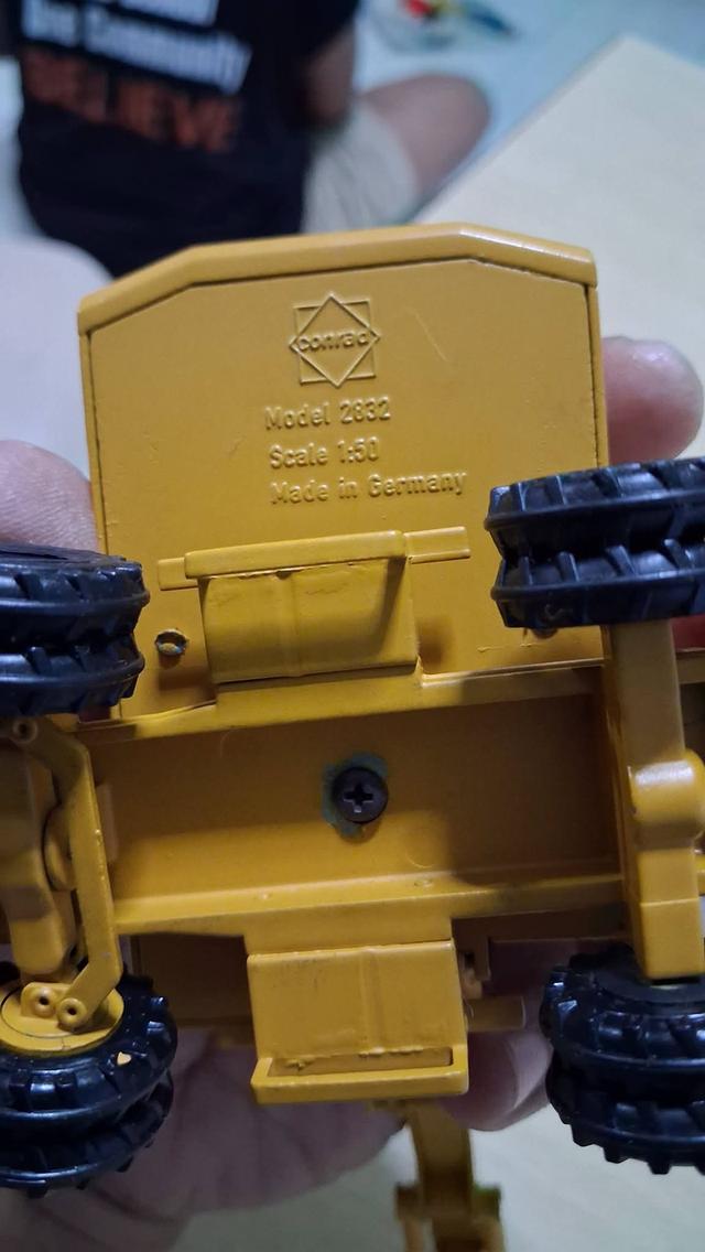 ปรับลดราคาครับ รถโมเดล รถเหล็ก สายก่อสร้างงานเยอรมันหายากครับ Conrad Liebherr A932 Material Handler รูปย่อยที่ 4