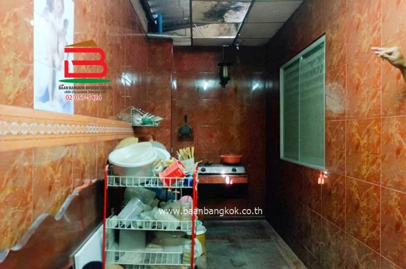 ทาวน์เฮาส์ หมู่บ้าน คัทลียาวิลล์ (ซอยลำลูกกา 49) เนื้อที่ 21 ตรว. ถนนลำลูกกา ตำบลลาดสวาย อำเภอลำลูกกา จังหวัดปทุมธานี 7