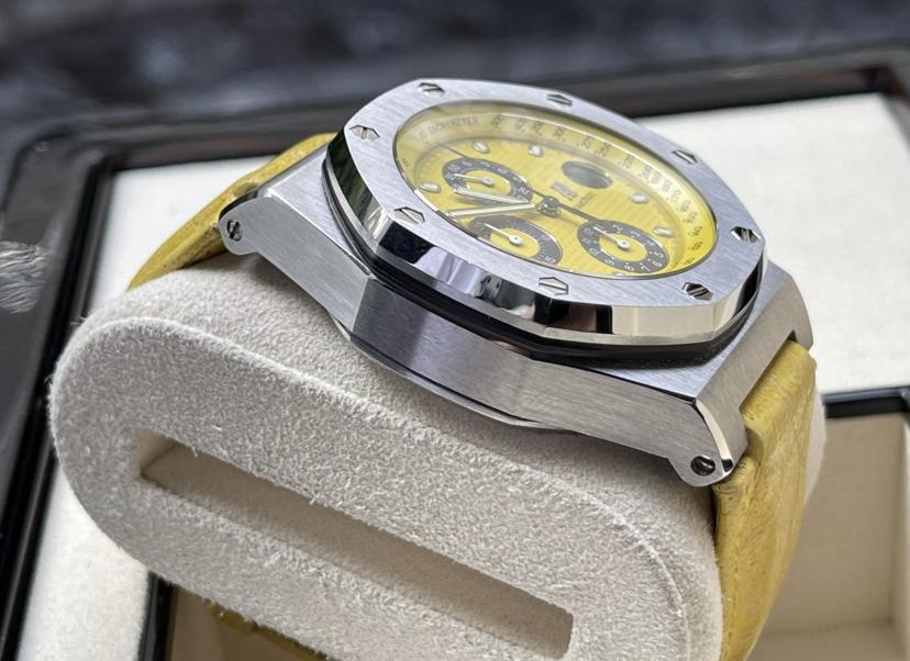 Audemars Piguet Offshore ‘ yellow beast ‘ 2