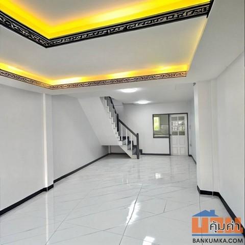 ขายทาวน์เฮาส์ 2 ชั้น พร้อมอยู่ หมู่บ้านพนาสนธิ์ 2 ซ.นิมิตรใหม่ 1 เขตมีนบุรี กรุงเทพมหานคร 2