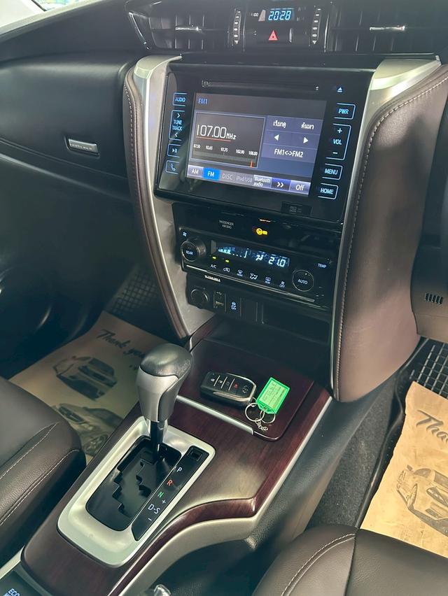 รถบ้าน สภาพดี Fortuner 2.8V (2WD)  7