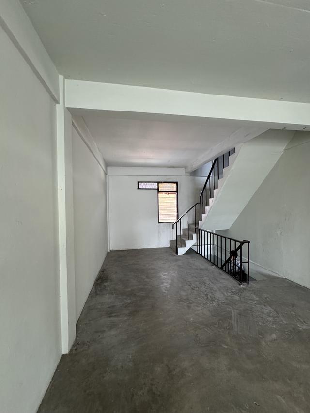 ทาวน์เฮาส์ 3 ชั้น ลาซาล 32 ติดถนนหลัก 11