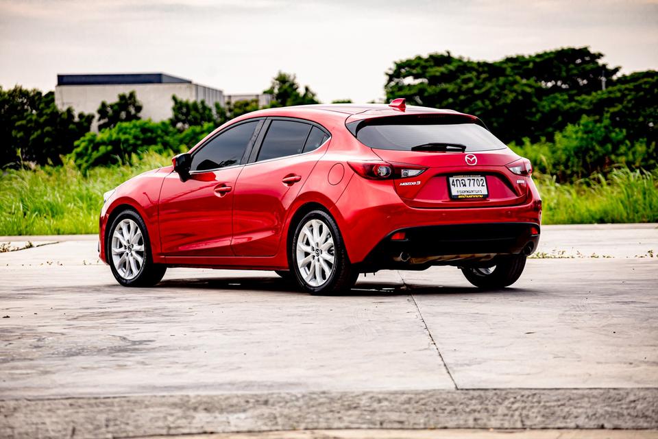Mazda3 Skyactiv 2.0S Hatchback ปี 2015 สีแดง  9