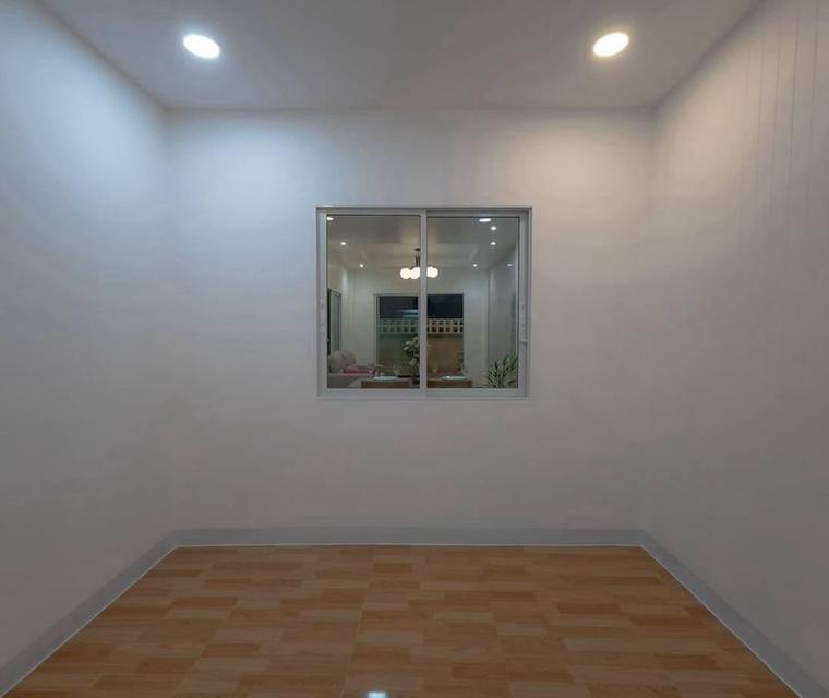 หมู่บ้านณรงค์สุขนิเวศน์  ถนนเลี่ยงเมืองนนท์ทาวน์เฮาส์ 2 ชั้น มีระเบียงด้านหน้า ทำเลติวานนท์ - รัตนาธิเบศร์ ทำเลดี ตกแต่งใหม่พร้อมอยู่ 5