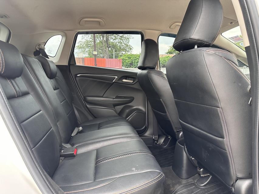 รหัสรถ PAT3988 Honda Jazz GK 1.5S A/T 2020 11