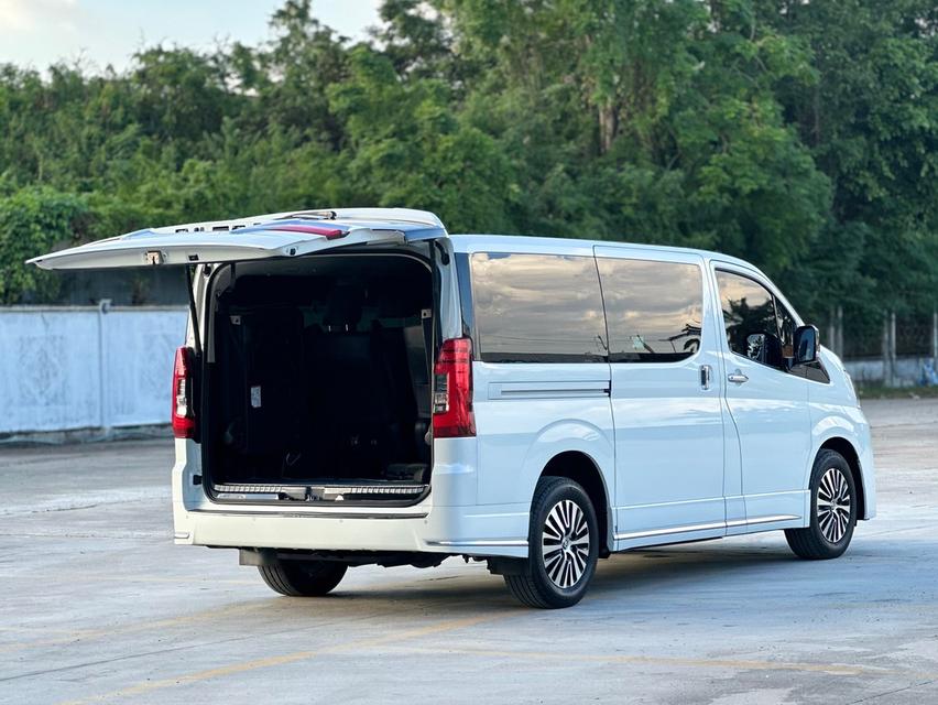 รหัสรถ PAT401 Toyota Majesty 2.8 Premium 6A/T สีขาวมุก ปี 2020