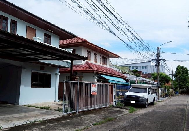 ขายบ้านเดี่ยว หมู่บ้านสัมมากร รามคําแหง 112 เนื้อที่ 57 ตร.ว. 2 ชั้น 5 นอน 4 น้ำ 2