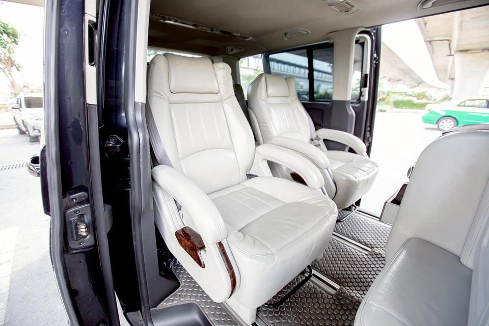 VOLKSWAGEN CARAVELLE 2.5 TD ดีเซล ปี 2010 สีดำ มือเดียวป้ายแดง 10