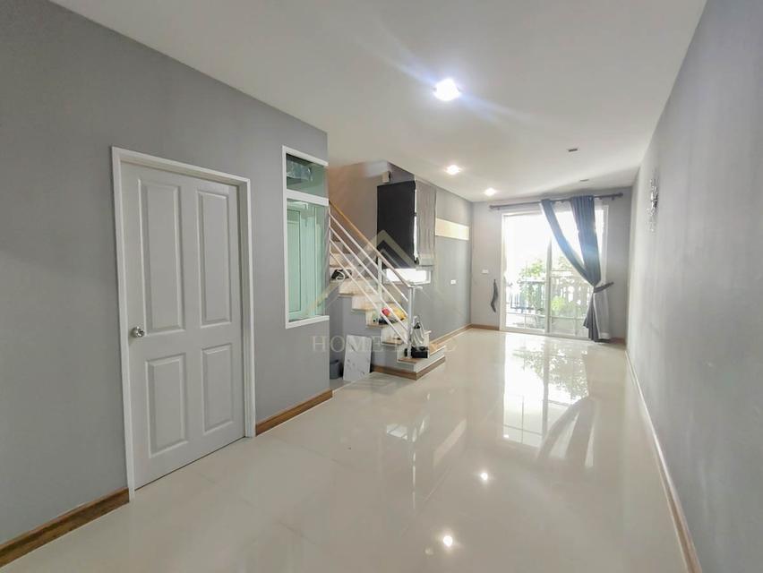 ทาวน์โฮม 2 ชั้น หมู่บ้าน โกลเด้น ทาวน์ งามวงศ์วาน - แคราย