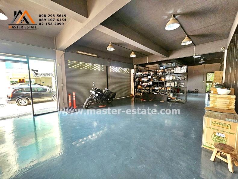 ให้เช่าอาคารสำนักงาน (ชั้นล่าง) เนื้อที่ 200 ตรม. ซ.รามอินทรา 65 สวย-สะอาด พร้อมที่จอดรถรอบอาคาร DESIGN MODERN กั้นห้องกระจก 1 ห้อง 6