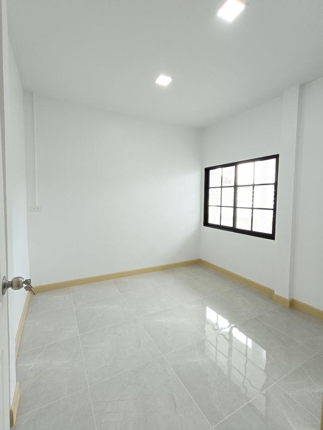 บ้านเดี่ยว หนองจอก เลียบวารี หมู่บ้านนันทวัน 5 นัดชมบ้าน 085-318-6868 คุณวา 11