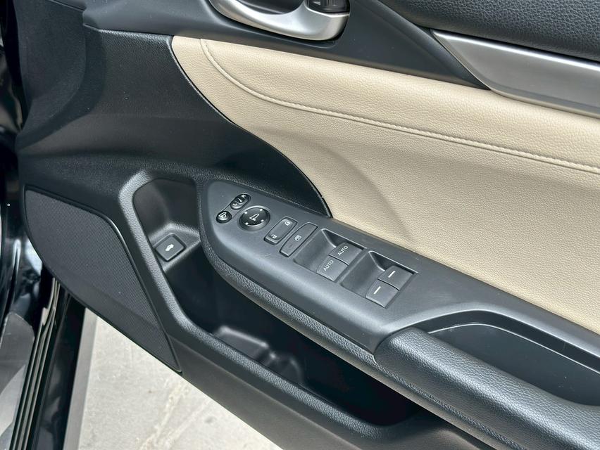 รหัสรถ PAT2121 Honda Civic FC 1.8EL สีดำ ปี 2018 7