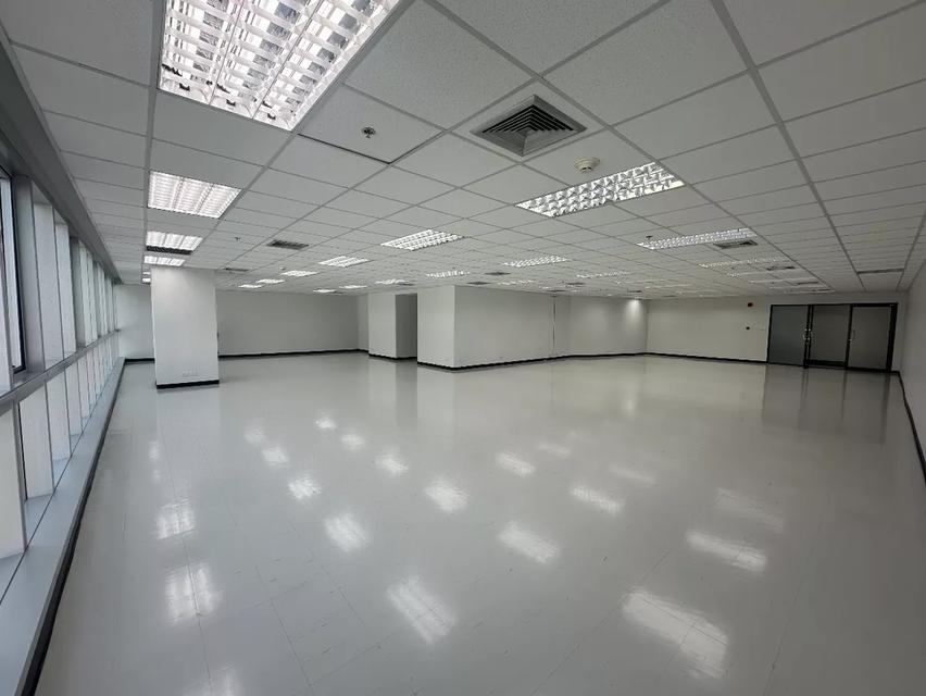 ให้เช่าพื้นที่สำนักงาน ใกล้ BTS พร้อมพงษ์ วัฒนา กรุงเทพมหานคร BRE24250