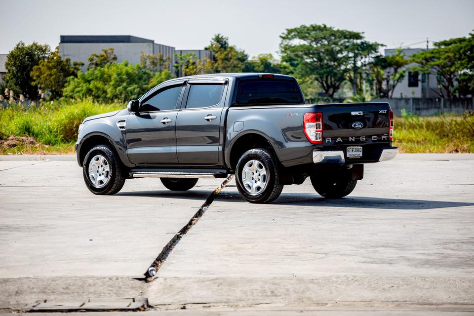 Ford Ranger 2.2 XLT Hi-Lander Double Cab เกียร์ Auto ปี 2017 สีเทา มือเดียวป้ายแดง รูปที่ 10