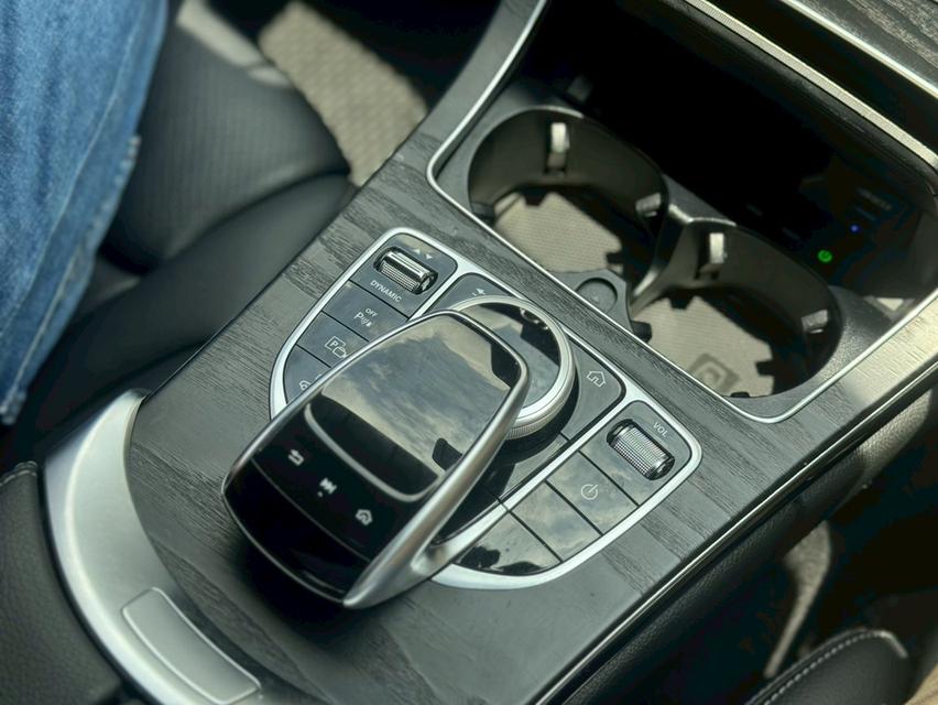 Mercedes Benz C300e AMG Sport ปี 2020  ไมล์ 8x,xxx km 9