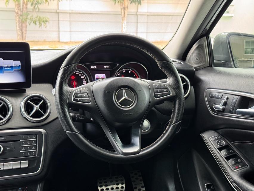 รหัสรถ AVA3003 ✨Mercedes Benz GLA200 Urban ปี 2019 W156 Facelift 9