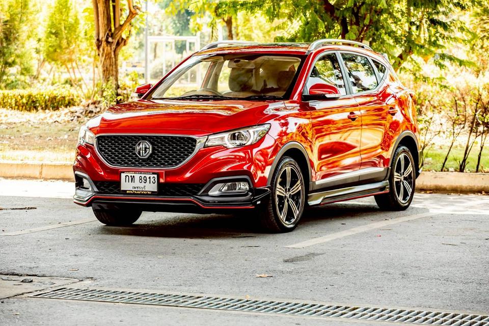 MG ZS 1.5 X ปี 2018 สีแดง มือเดียวป้ายแดง