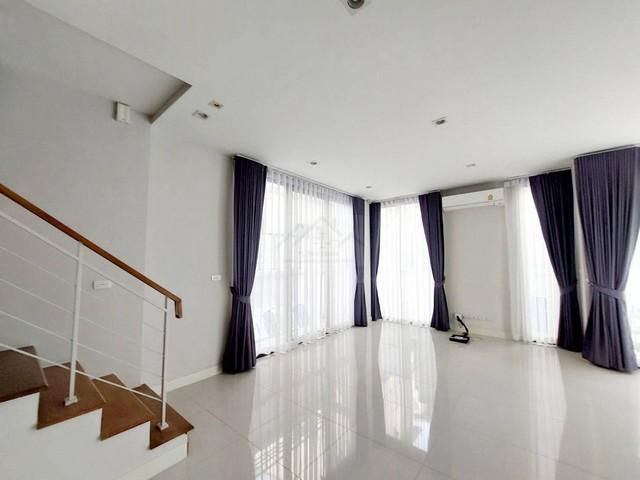 ให้เช่าบ้านแฝด 3 ชั้น ระดับ Luxury 4 ห้องนอน บ้านกลางเมือง คลาสเซ่ เอกมัย-รามอินทรา (Baan Klang Muang Classe) สุคนธสวัสด 4