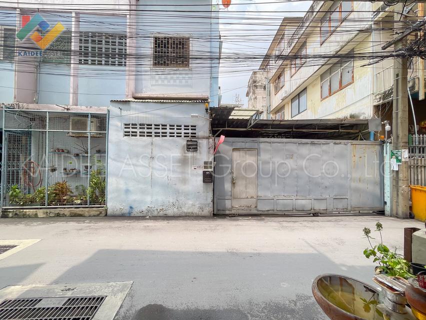 ตึกแถว ถนน จันทน์ 43 แยก 18-2 ซอย เจริญราษฎร์ 5 สาธุประดิษฐ์ 4