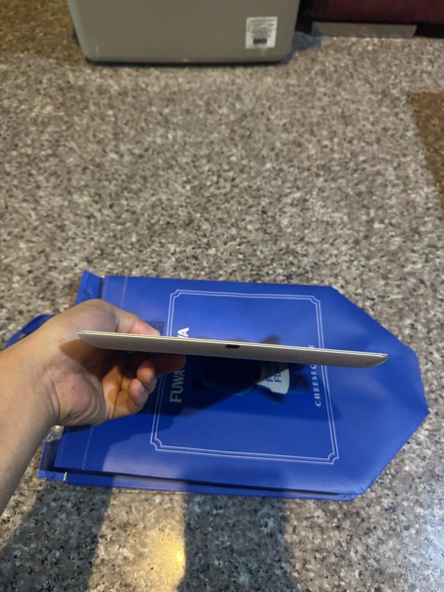 ขายๆๆๆถูกๆๆๆiPad4สีSilver64กิ๊กWifi Only และWifi Celluer ใส่ซิมได้การใช้งานดีเยี่ยม100%ทุกๆฟังชั่นเครื่องรีสโตได้ตลอดไม่มีติดไอคราว   สภาพ: 95% สวยๆๆค 4