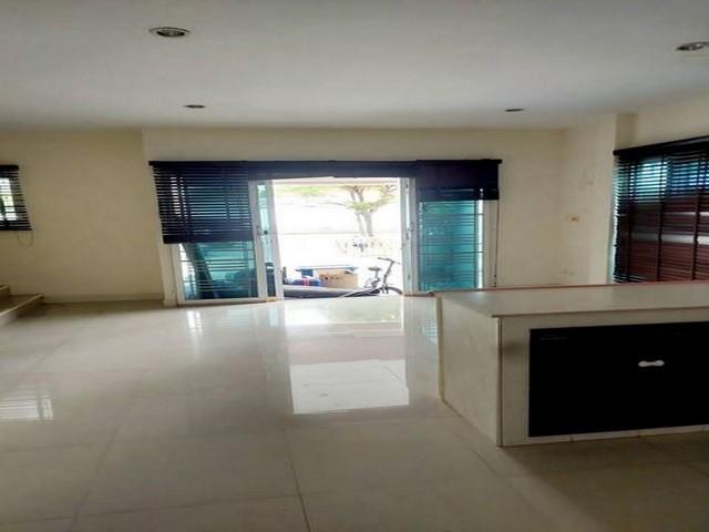 ขายทาวน์เฮ้าส์ 2 ชั้น ย่านซอยมิสทีน โครงการ เนอวานา คลัสเตอร์ รามคำแหง-ราษฏร์พัฒนา ซอยรามคำแหง160 ถนนราษฎร์พัฒนา เขตสะพานสูง 4