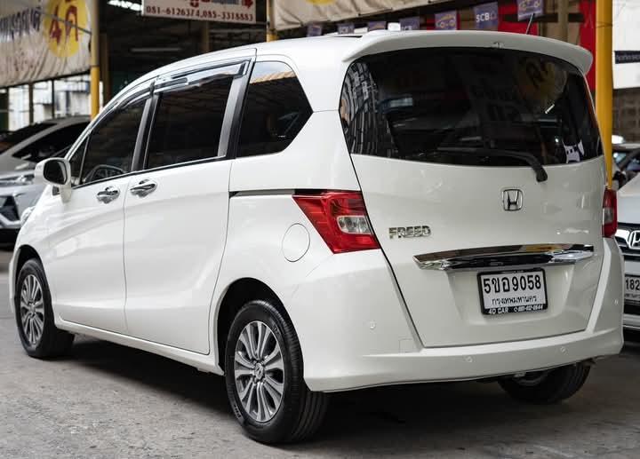 HONDA FREED 2014 สภาพดี 2