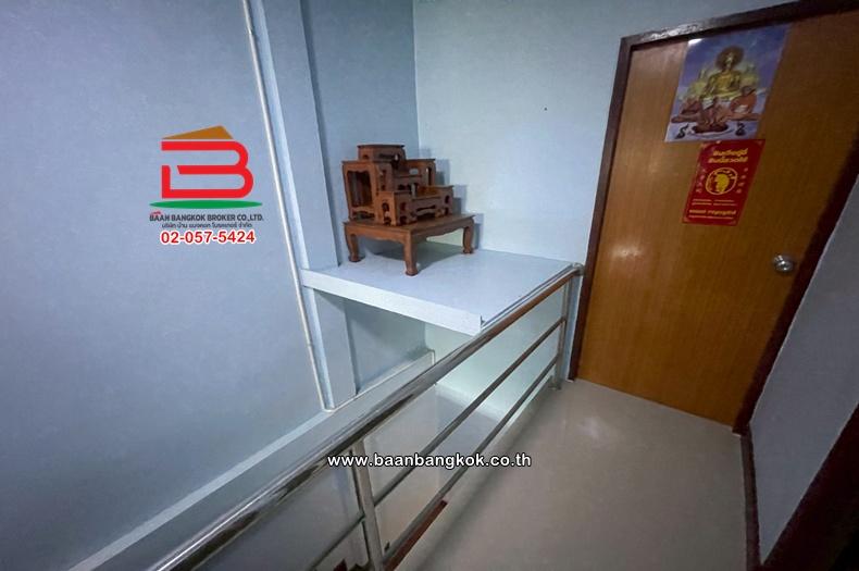 ทาวน์โฮม 2 ชั้น เนื้อที่ 20 ตร.ว. หมู่บ้านตะวันทอง 3 ซอย 2 (ซอยเพชรเกษม 69) ถนนเพชรเกษม แขวงหนองแขม เขตหนองแขม 11