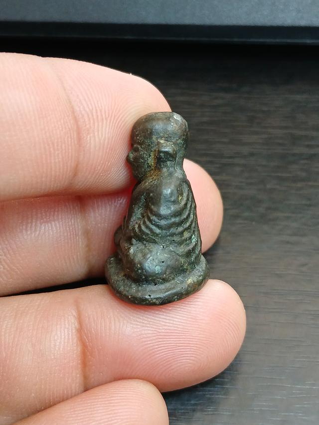 หลวงพ่อเงิน รุ่นปืนแตก รูปที่ 3