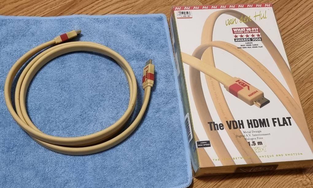 ส่งต่อสาย HDMI VANDENHUL. VDH คุณภาพสูง High speed มาตรฐานรางวัล hifi award 2008 ยาว 1.5 เมตรซื้อจาก The Mall สภาพดีเหมือนใหม่ ไม่มีตำหนิ กล่องครบ 2