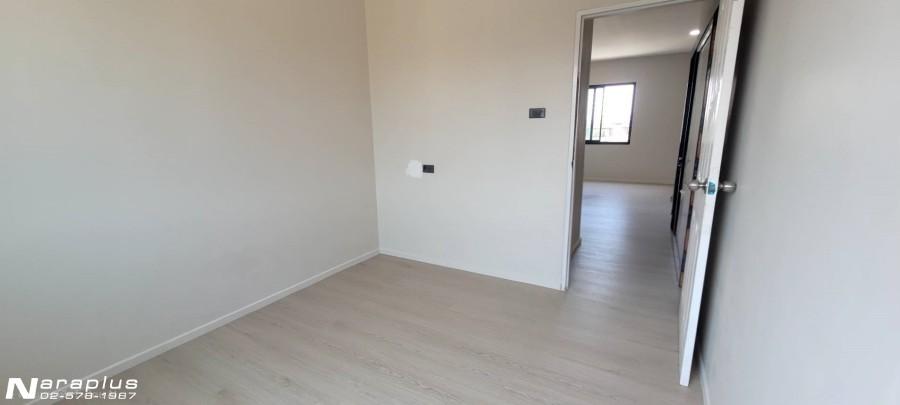 Listing No. 68030280 : ขายทาวน์โฮม 3 ชั้น 2 คูหา เหมาะสำหรับทำธุรกิจ โครงการ บ้าน ปริญ รามอินทรา-วัชรพล บางเขน กรุงเทพ 11